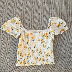 Abercrombie & Fitch  🍋 crop top